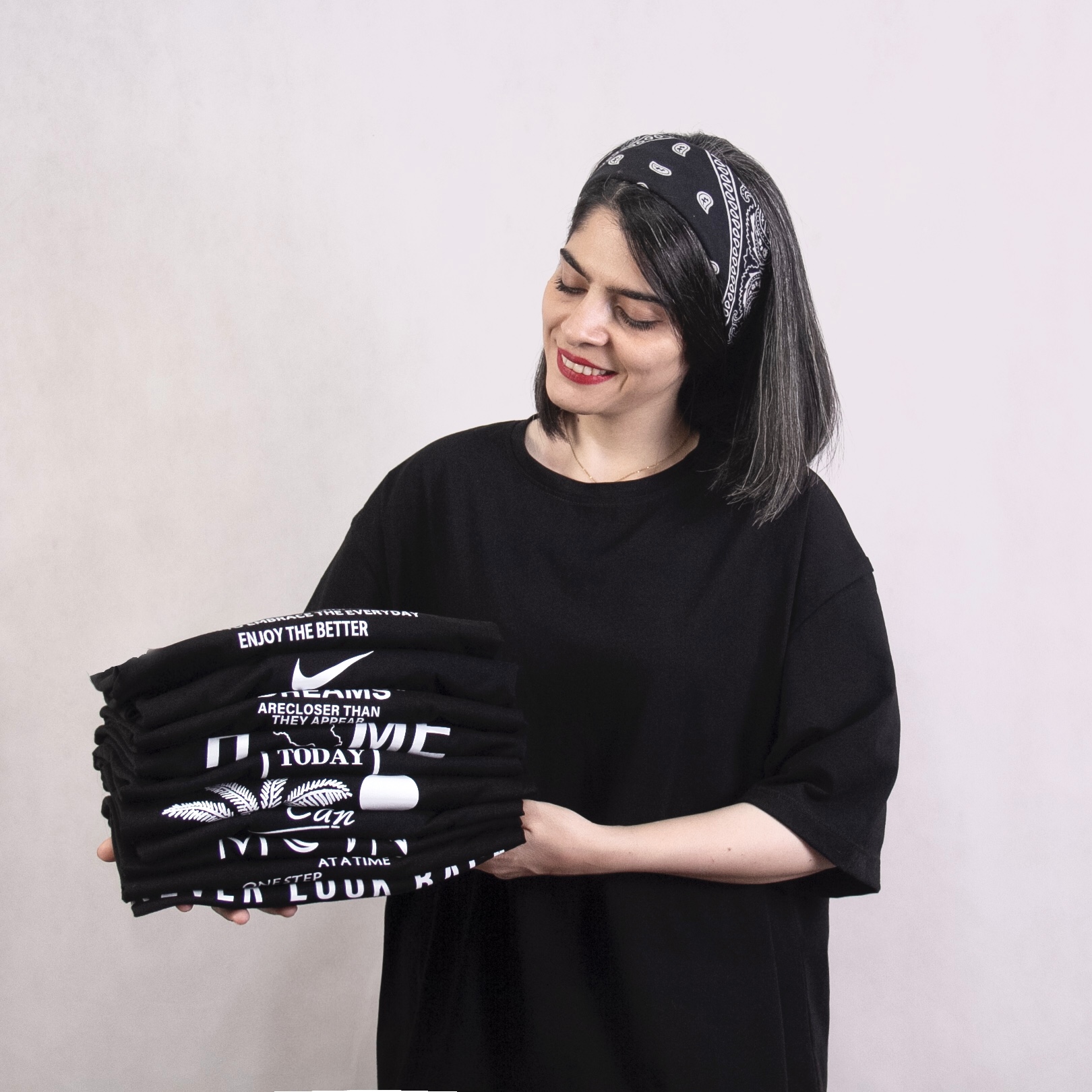 تیشرت مشکی محرمی مدل باکسی